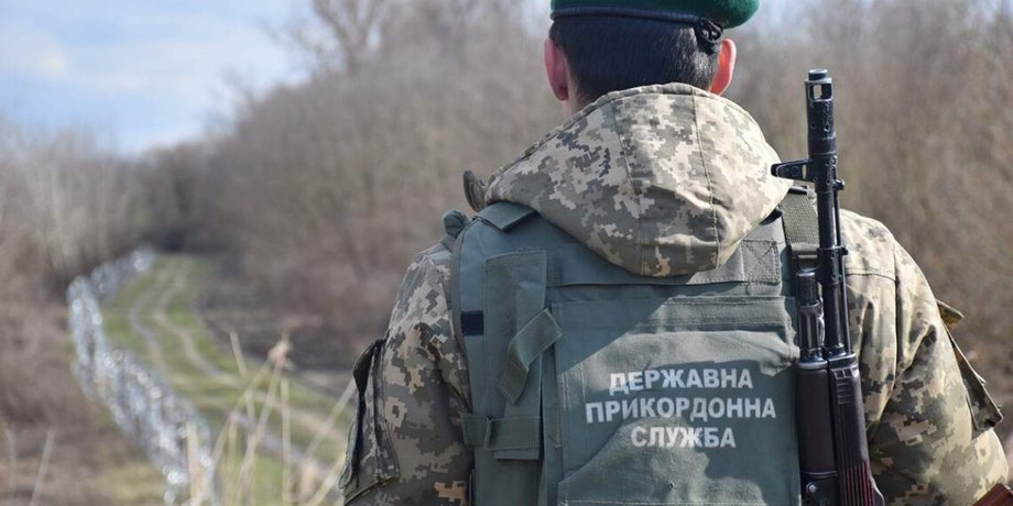 Працівник ДПСУ під час чергування