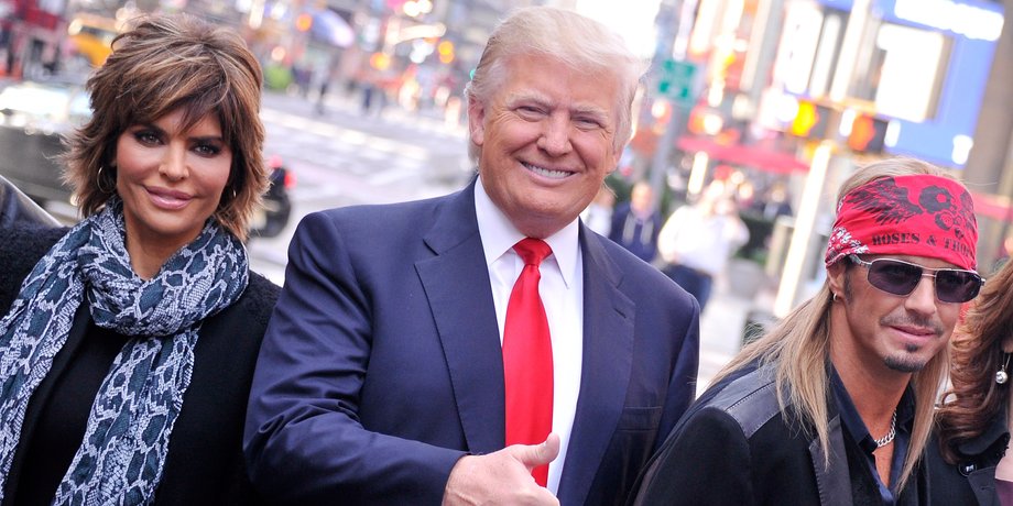 акторка Ліза Рінна, Дональд Трамп і співак і телеведучий Бретт Майклс