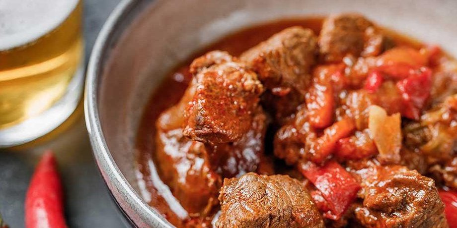 тушеная говядина, жаркое, рецепт тушеного мяса