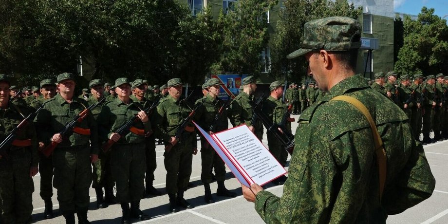 российские оккупанты, война в Украине, мобилизация, повестки, Андрей Картаполов, электронные повестки