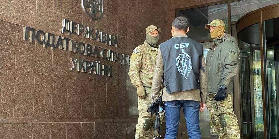налоговая служба Украины, налоговая задолженность
