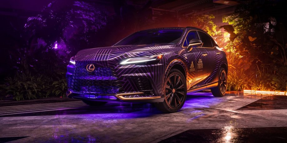 Lexus RX 2023, Lexus RX, новый Lexus RX, Lexus RX Adidas, Lexus Adidas