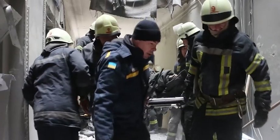 Харьков, спасатели, обстрел харькова, обстрел ОГА, Харьков