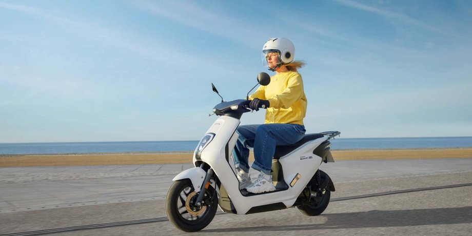 ээлектроскутер хонда, Honda EM1 e, новая  Honda EM1 e, электроскутер Honda, мопед Honda