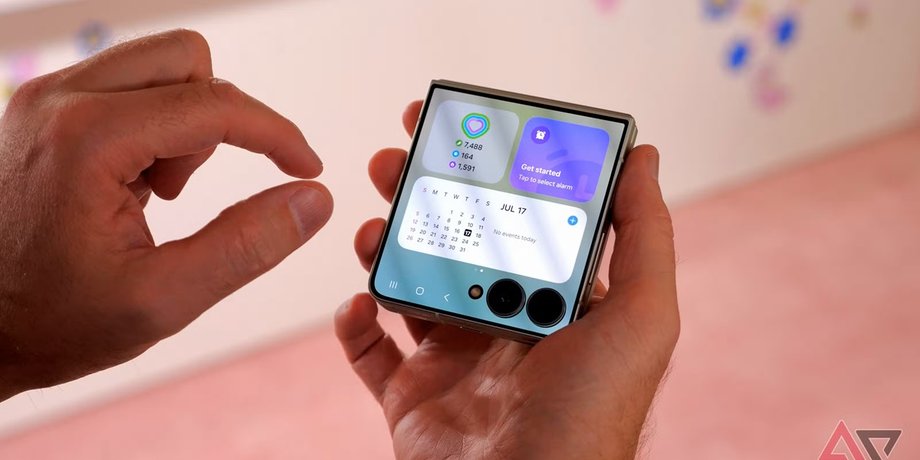 Samsung Galaxy Z Flip 8
