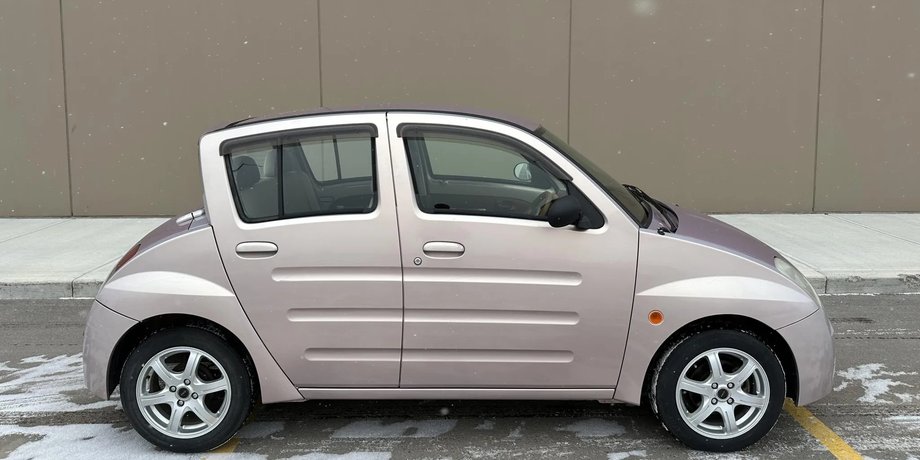 Toyota WiLL Vi, Toyota WiLL Vi 2000, WiLL Vi, седан Toyota