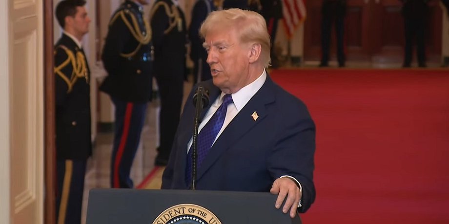 Дональд Трамп, белый дом, презервативы для хамас