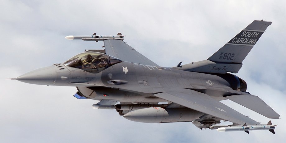 F-16