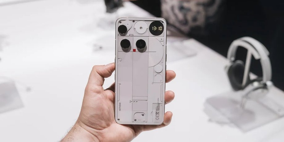 Nothing Phone новий бюджетний смартфон