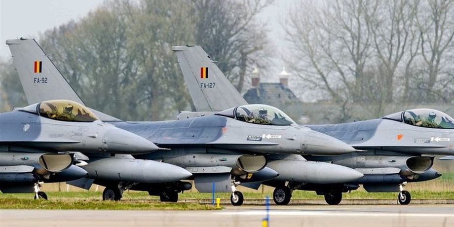 самолеты F-16