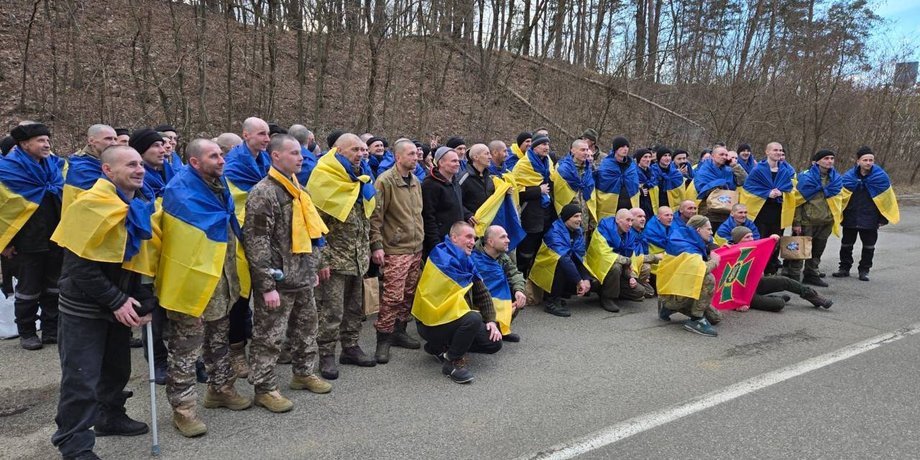 обмен пленными, состоялся обмен пленными, война в Украине, пленные, вернули домой