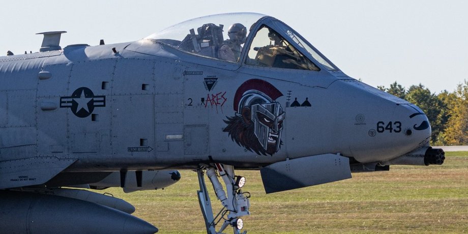 A-10 самолет