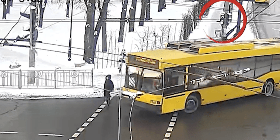 троллейбус, женщина, ДТП