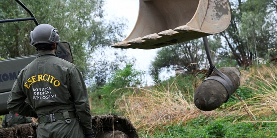 бомба, Італія, Друга світова війна