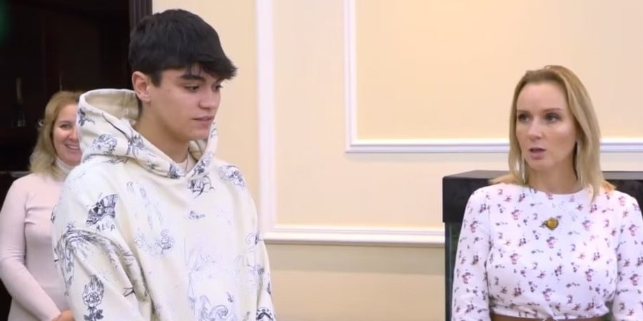 Філіп Головня, Марія Львова-Бєлова, усиновлення, Маріуполь, війна в Україні