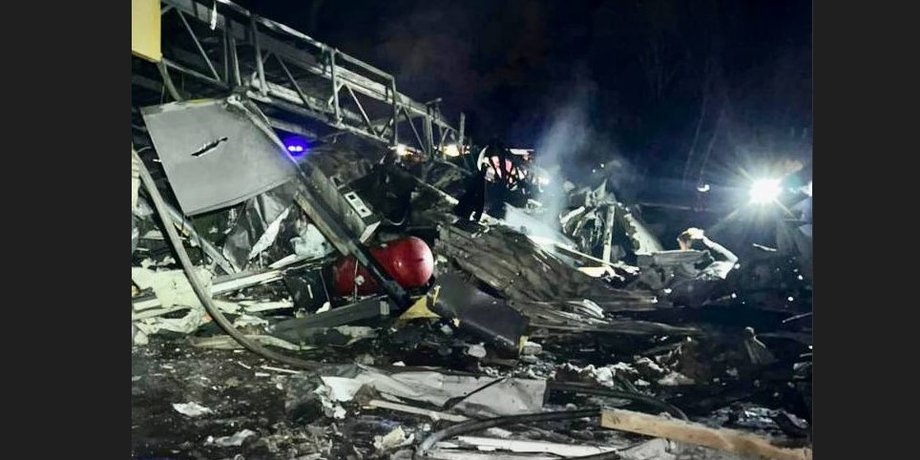 пожар в денпре, обстрел днепра, удар по днепру, российский удар по днепру