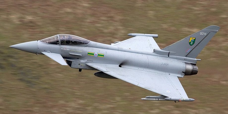 Британський винищувач Typhoon