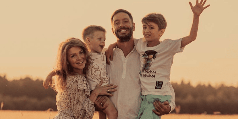 Родина Яни Глущенко на природі