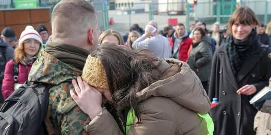 Доброволец на границе Украины с Польшей, в Украине всеобщая мобилизация, Мобилизация в Украине, Экстрадиция украинских мужчин призывного возраста, Экстрадиция мужчин в Украину,