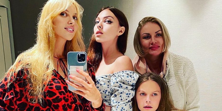 Оля Полякова мама, оля полякова дочери, светлана полякова, англия, аутоиммунная болезнь, оля полякова где дети