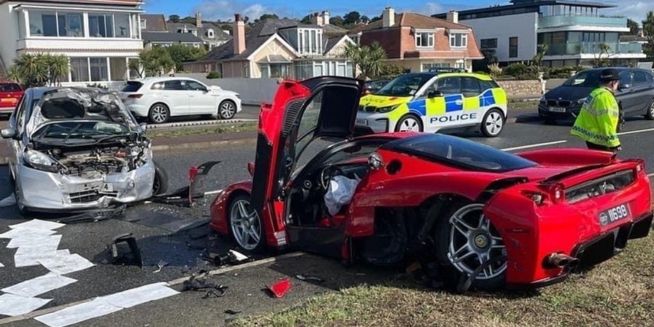 Ferrari Enzo, Ferrari Enzo 2022, суперкар Ferrari Enzo, ДТП Ferrari Enzo, ДТП Феррари Энцо, разбитый суперкар