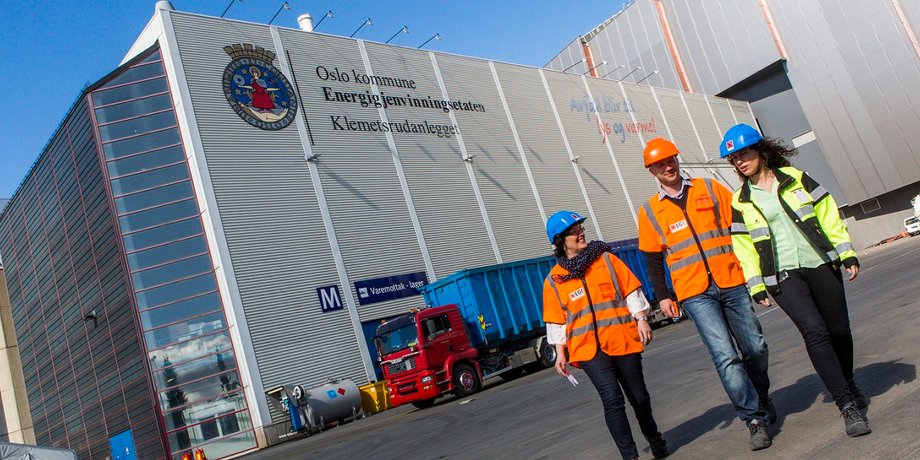 Сотрудники завода Klemetsrud incinerator/ Фото: oec.no