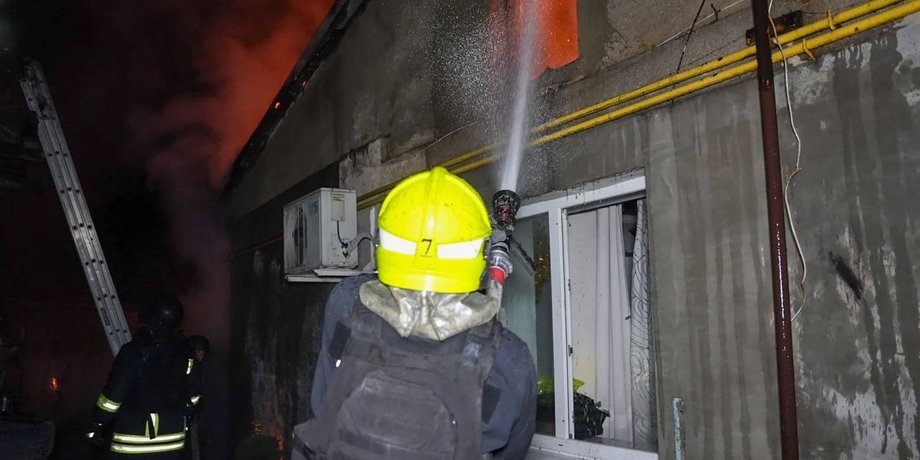 Атака Шахедів на Одесу, Одеса пожежа, Одеса ДСНС, Одеса руйнування 16 квітня, Одеса постраждалі, обстріл Одеси 16 квітня