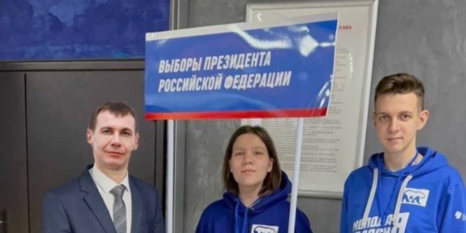 новини росії, фотошоп, депутат, голова депутата, підпис за путіна, новини челябінська