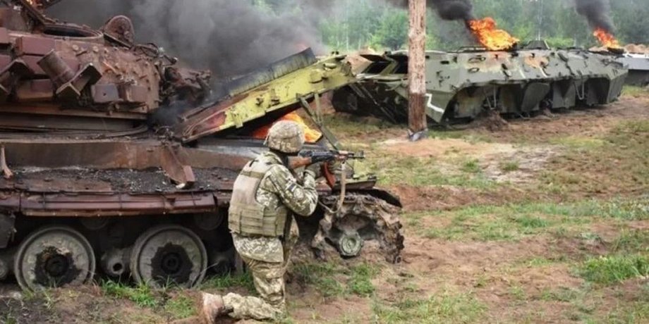 Разбитая военная техника после штурма