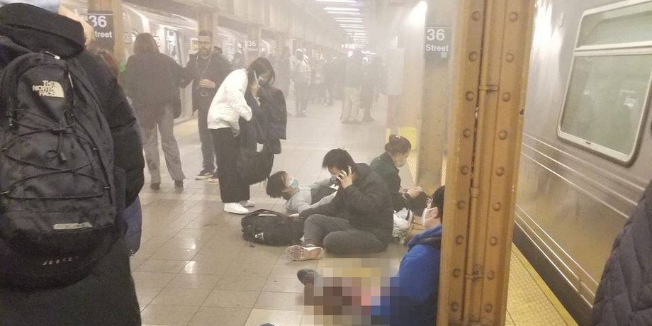 Стрільба, Нью-Йорк, метро