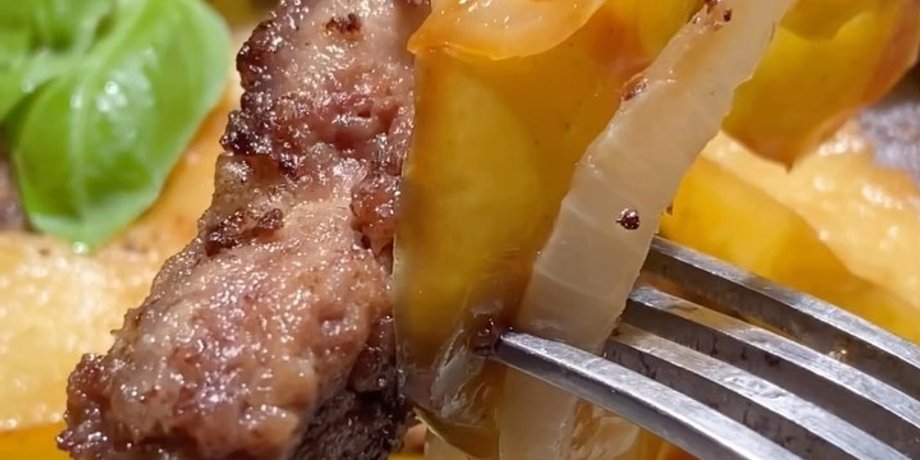 куриная печень, яблоки, лук, печень по-берлински