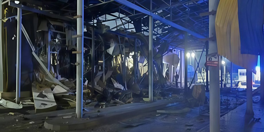 Пункт пропуску після атаки РФ фото пункту пропуску після атаки РФ