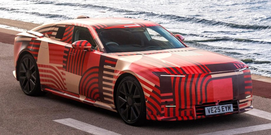 Jaguar Type 01 — яким буде всередині 1000-сильний електромобіль