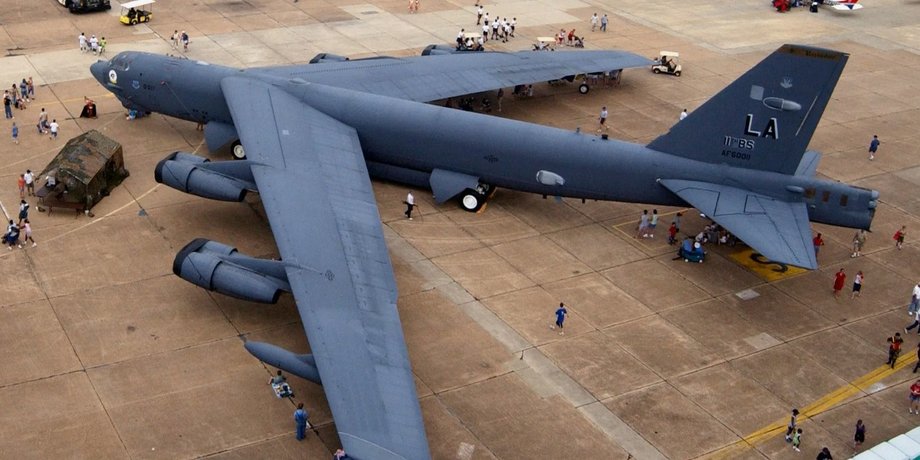 фото літака Boeing B-52 Stratofortress армії США