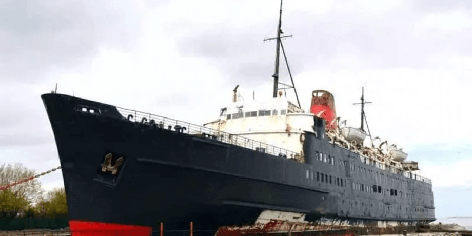 Покинутий корабель, судно, TSS Duke of Lancaster, творці "Титаніка", корабель-привид, застиглий у часі, парк розваг