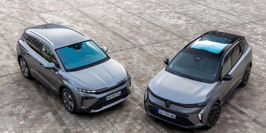 skoda elroq против renault scenic