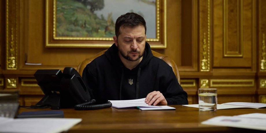 Олаф Шольц провел телефонный разговор с Владимиром Зеленским