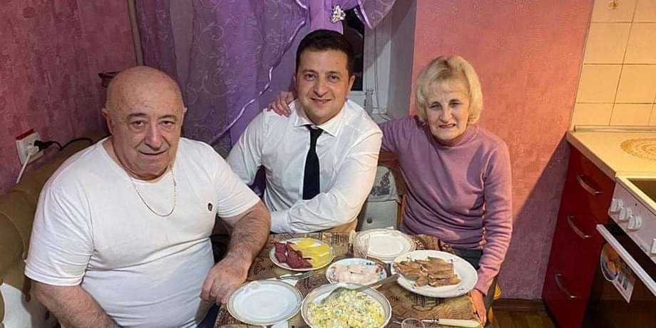 Кривой Рог, Зеленский, родители, квартира, минирование,