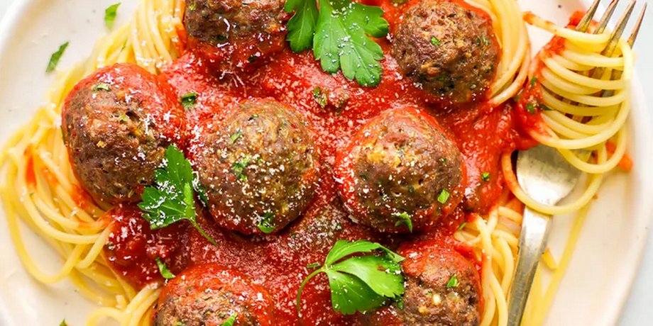 Спагетти с фрикадельками, спагетти, леди и бродяга, итальянская кухня