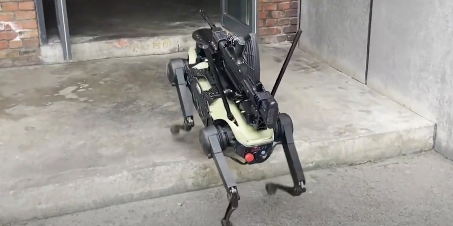 Striker, робот