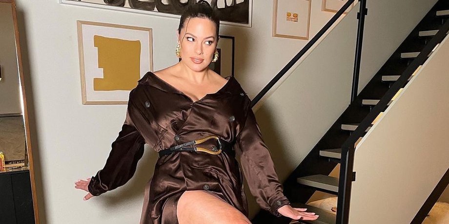 модель plus-size Эшли Грэм, платье-плащ, Эшли Грэм церемония награждения