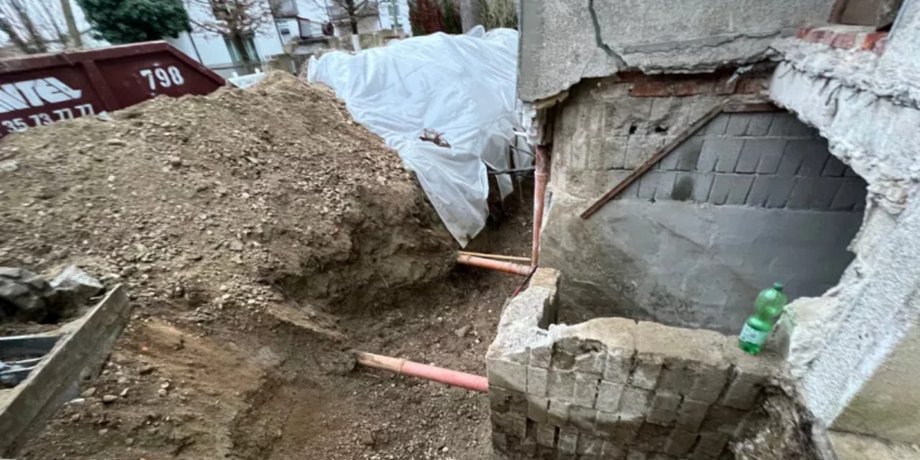 Комната под домом, тайная комната, вещий сон, комната приснилась во сне, покупка дома, ремонт, капитальный ремонт, старый фундамент, цена дома
