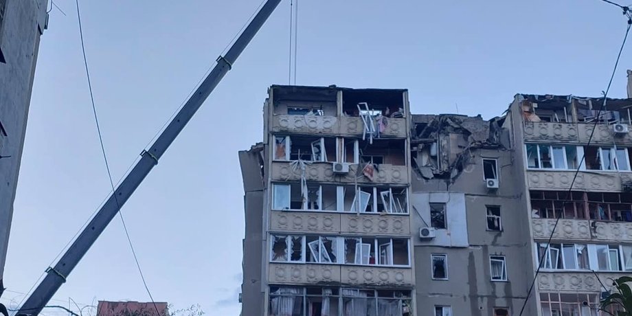 Зображення наслідків атаки по Миколаєву