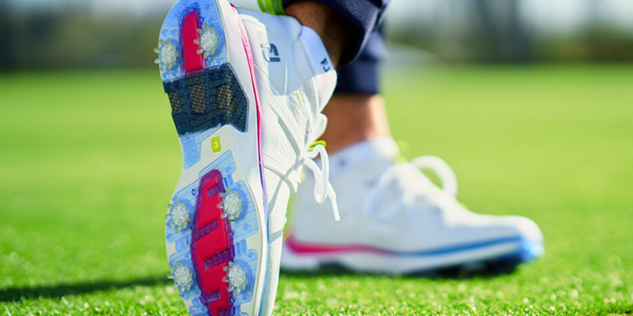 Секонд-генд, кроссовки, кроссовки Nike, мужчина купил кроссовки, кроссовки Nike из секонд-генда