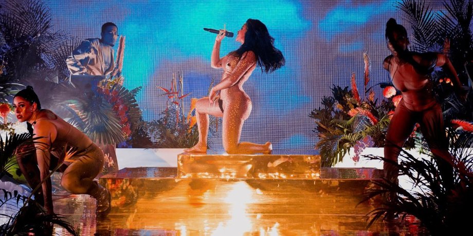 Jean Paul Gaultier, карди би, Cardi B, винтажный наряд, голое платье, готье