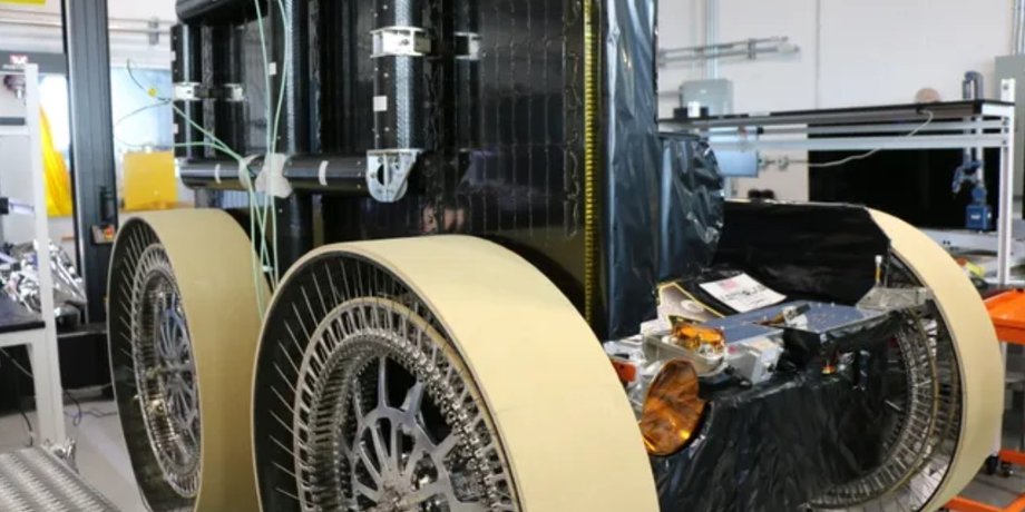 На Луну впервые отправляют суперкомпьютер с искусственным интеллектом