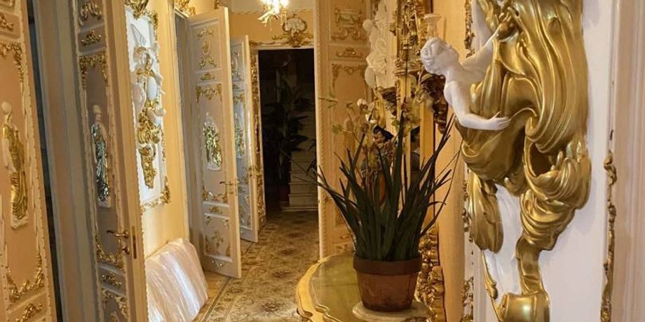 В Одесі продають позолочену 9-кімнатну квартиру за $900 тисяч