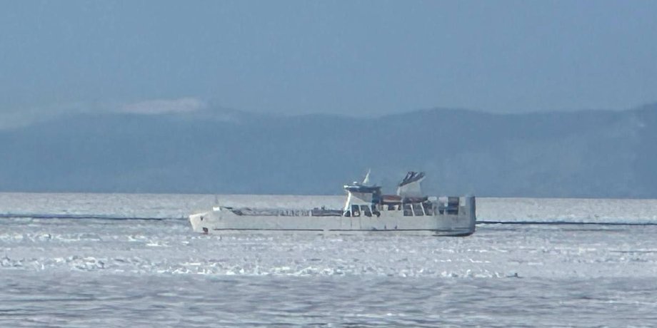 Судно, корабль, Александр Деев, Россия, флот, РФ, Сахалин, льдина, столкновение, фото