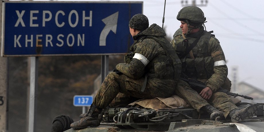 російські військові у херсоні, російські війська у херсоні, російські війська у херсонській області