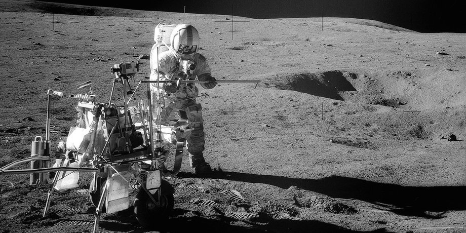 Астронавт Алан Шепард миссии Аполлон-14 на Луне. 1971 год, NASA